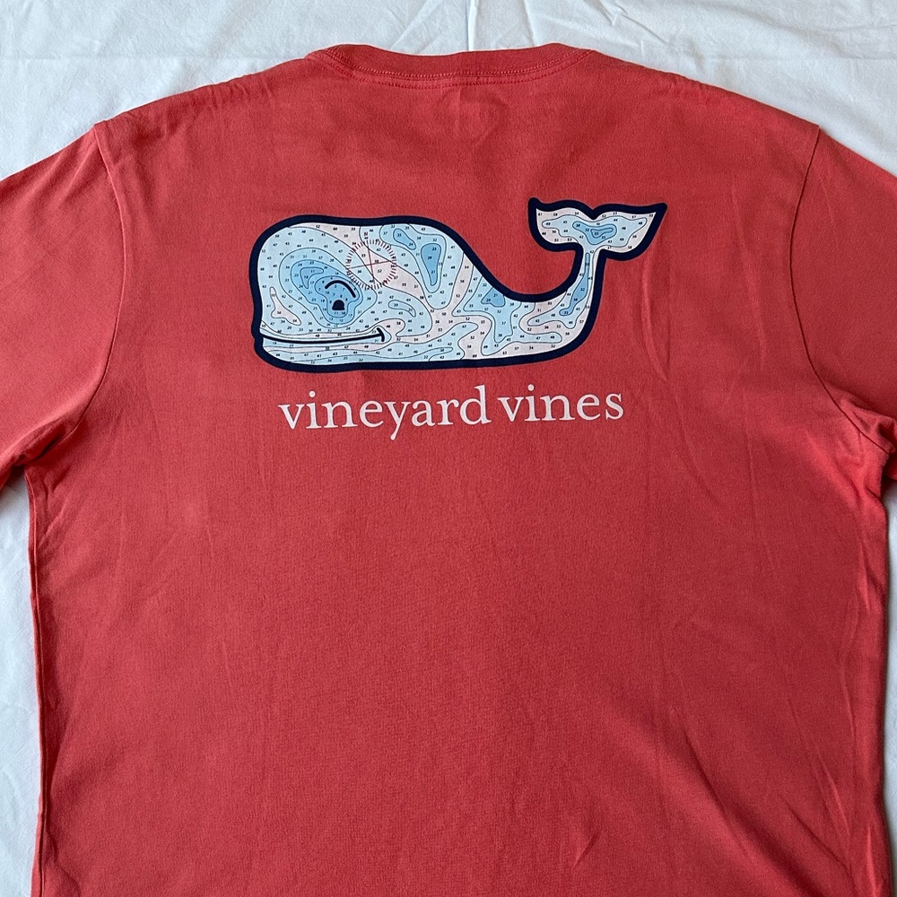 Vineyard Vines Map Whale T Shirt Size S